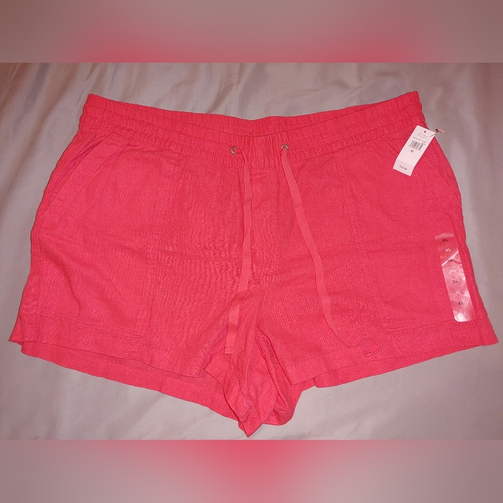 NWT GAP Women's Linen Shorts, Size XL‎